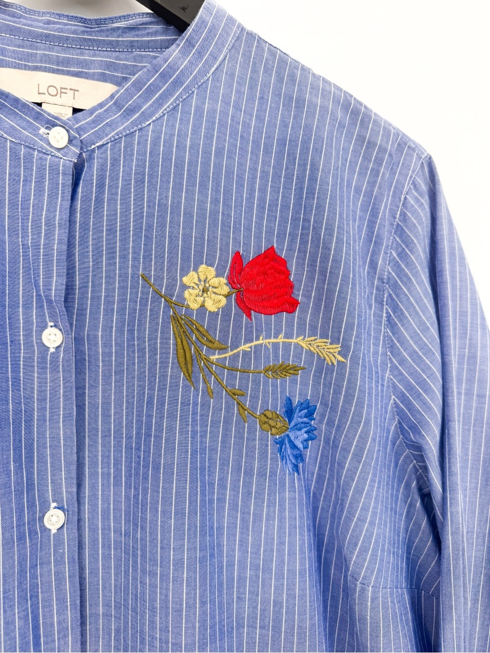 Loft Pinstripe Floral Embroidered Peasant Button Up Top Blue White XL - Picture 4 of 9